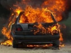 Спасатели МЧС России ликвидировали пожар в частном легковом автомобиле в Мариинском МО