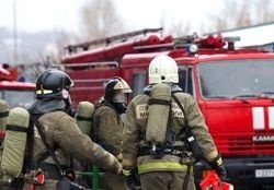 Спасатели МЧС России ликвидировали пожар в частном двухквартирном жилом доме в Мариинском МО