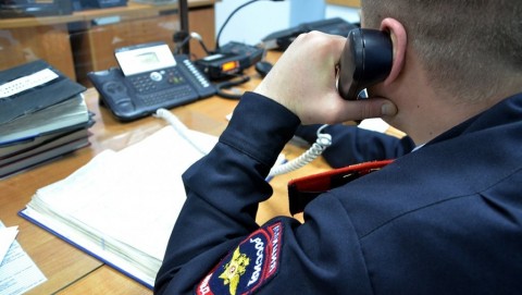 В Мариинске полицейские задержали налетчиков, которые ограбили инвалида